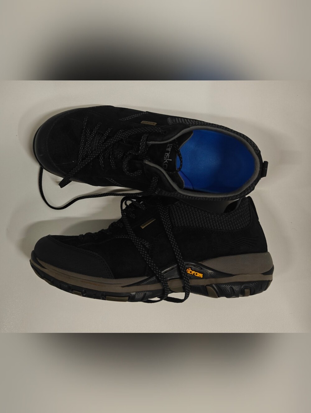 Dansko Cashmere Women’s Waterproof Hiking Shoes (US 8.5) Smart Arch Insoles